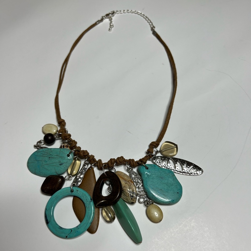 Ladies turquoise necklace
